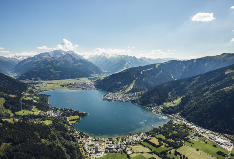 MEDRES_00000098830_Zell-am-See-Kaprun-von-oben_Zell-am-See-Kaprun-Tourismus