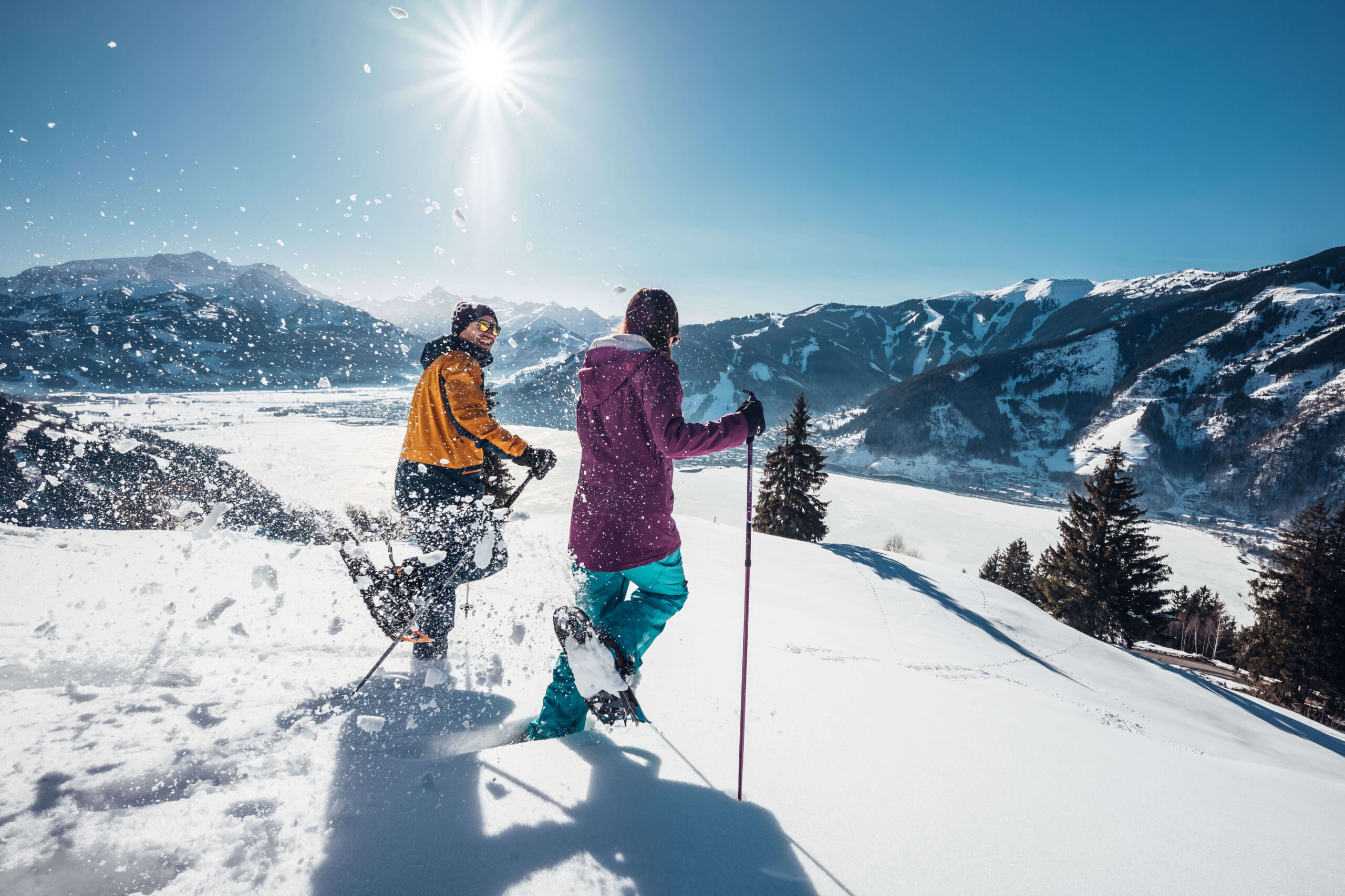 Schneeschuhwanderer in Thumersbach