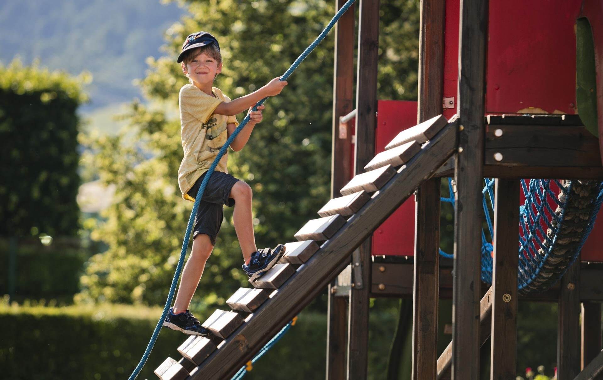 Kind am Spielplatz